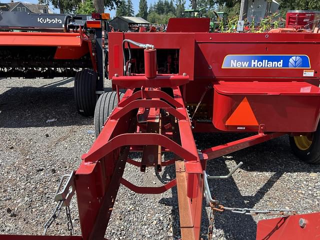 Image of New Holland BC5060 equipment image 4