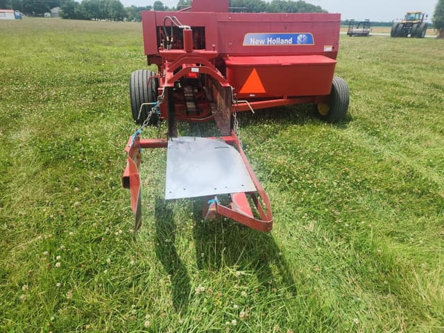 Image of New Holland BC5070 equipment image 2
