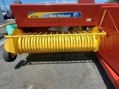 Image of New Holland BC5080 equipment image 4