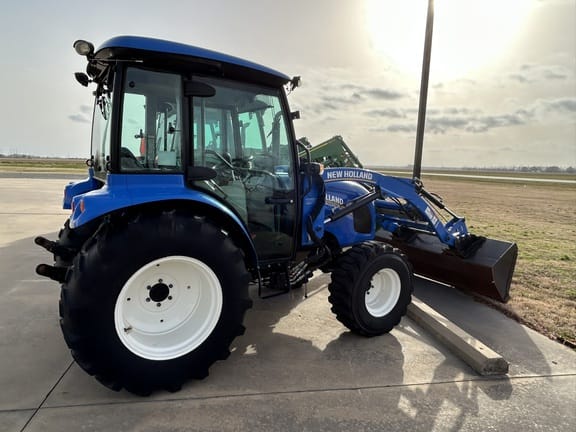 Main image New Holland Boomer 55