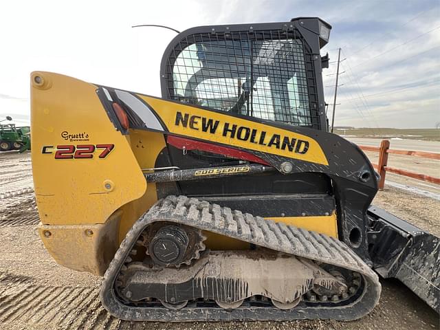 Image of New Holland C227 equipment image 1