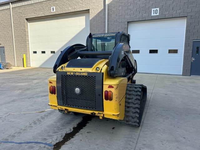 Image of New Holland C232 equipment image 4