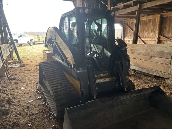 2018 New Holland C232 Equipment Image0
