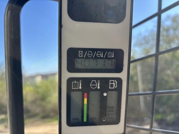 Image of New Holland C237 equipment image 3