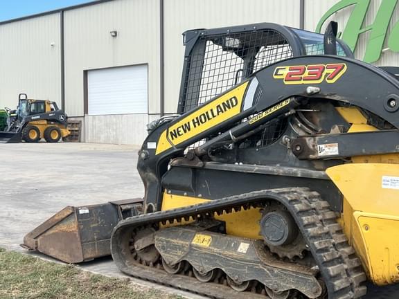 Image of New Holland C237 equipment image 2