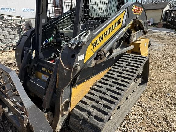 Image of New Holland C237 equipment image 1