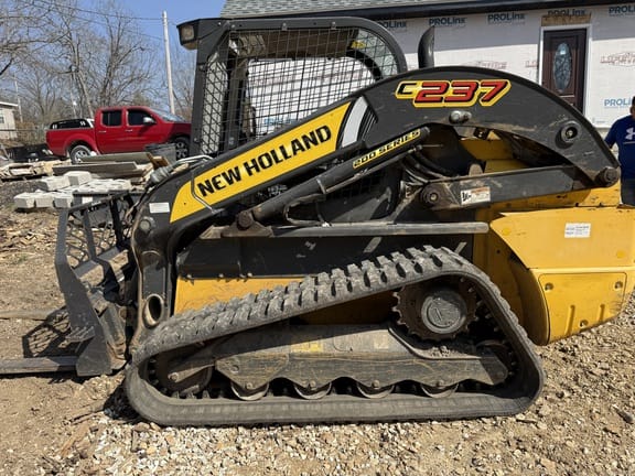 2018 New Holland C237 Equipment Image0