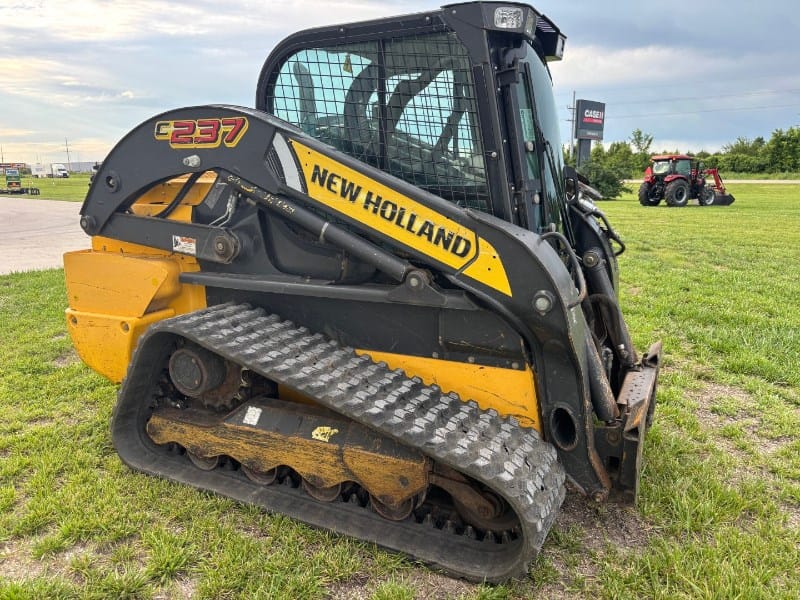 2018 New Holland C237 Equipment Image0