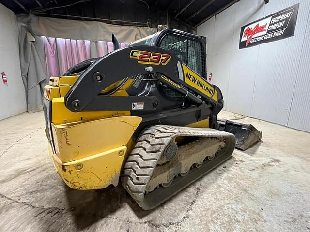 Image of New Holland C237 equipment image 4