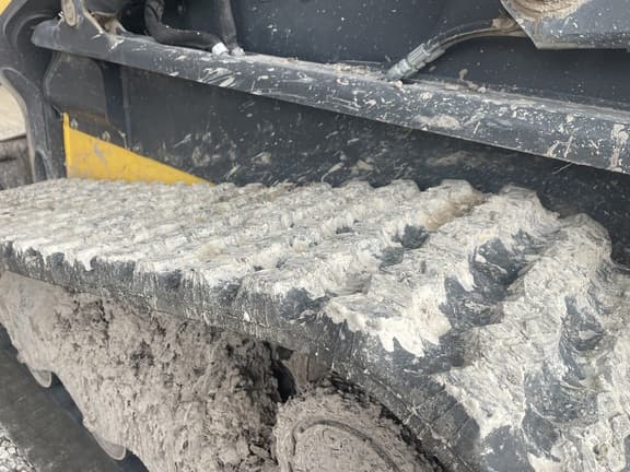 Image of New Holland C238 equipment image 2