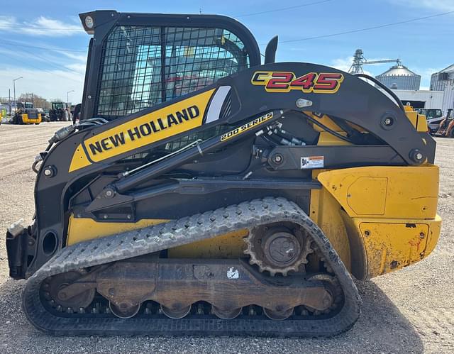 Image of New Holland C245 equipment image 1
