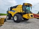 2018 New Holland CR8.90 Image