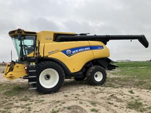 2018 New Holland CR8.90 Image