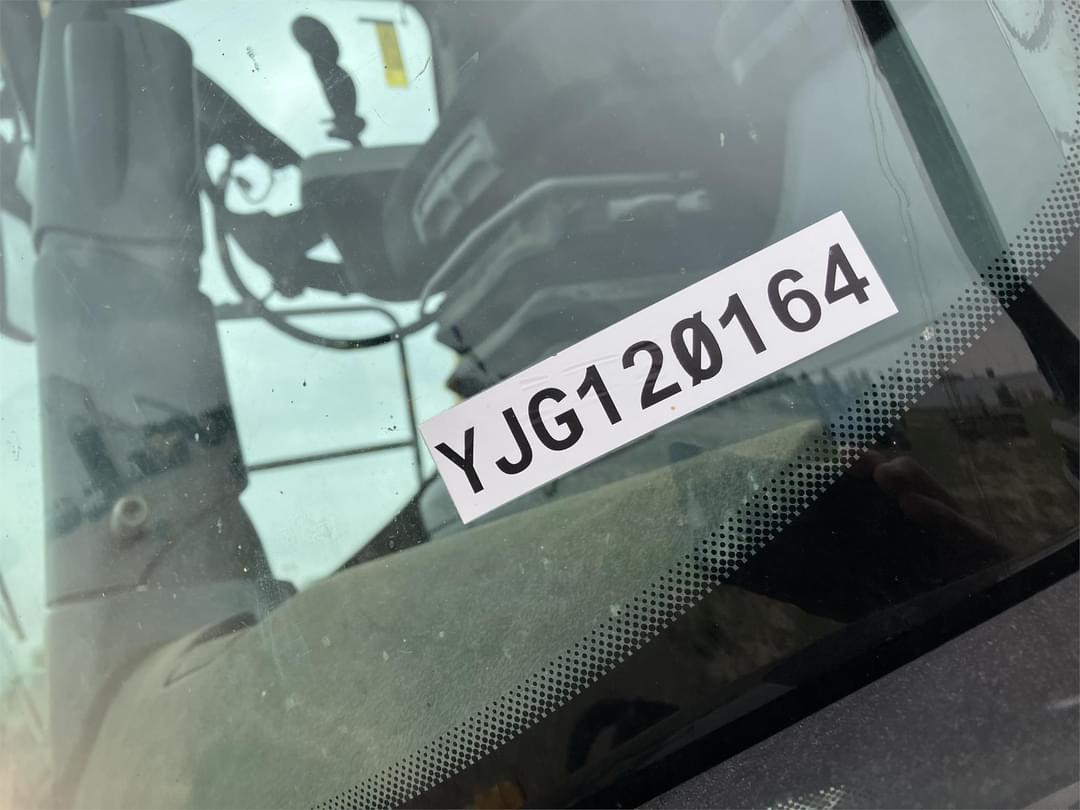 Image of New Holland CR8.90 Image 1