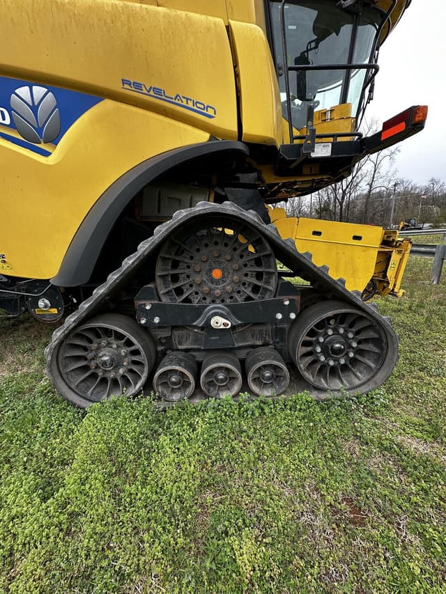 Image of New Holland CR8.90 equipment image 2