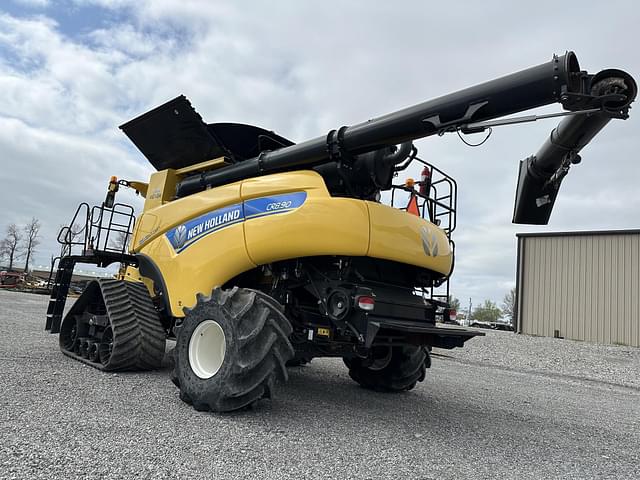 Image of New Holland CR8.90 equipment image 4