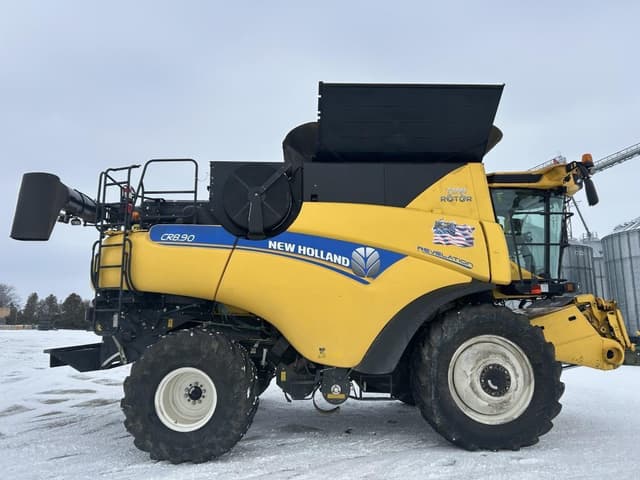 Image of New Holland CR8.90 equipment image 3