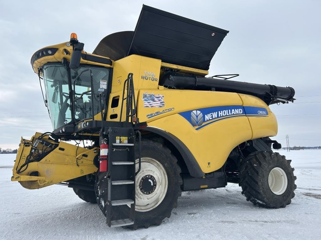 Main image New Holland CR8.90