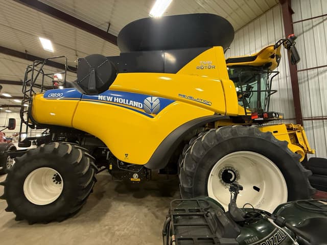 Image of New Holland CR8.90 equipment image 2