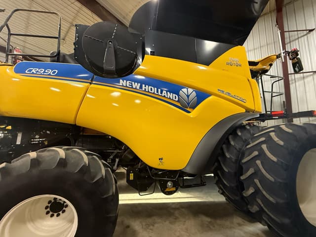 Image of New Holland CR9.90 equipment image 1