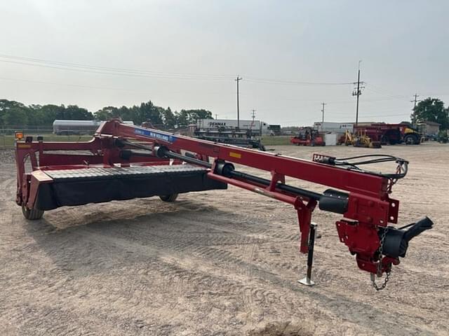 Image of New Holland 313 equipment image 2