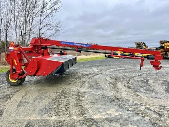 Image of New Holland DB316R equipment image 2