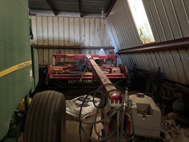 Image of New Holland Discbine 310 equipment image 2