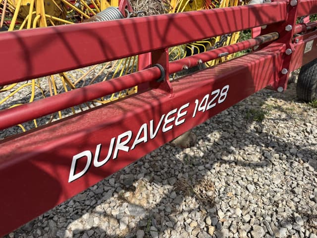 Image of New Holland Duravee 1428 equipment image 4