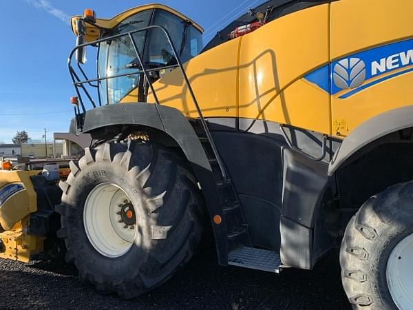 Image of New Holland FR850 equipment image 4