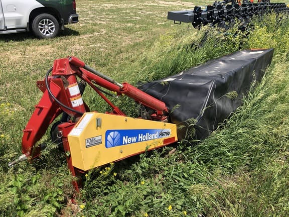 2018 New Holland H6750 Equipment Image0