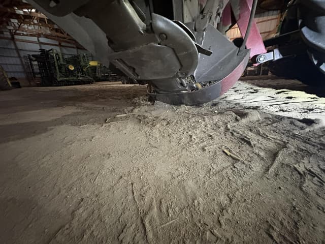 Image of New Holland H6740 equipment image 1