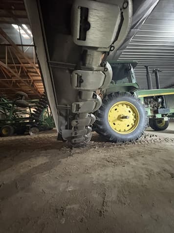 Main image New Holland H6740