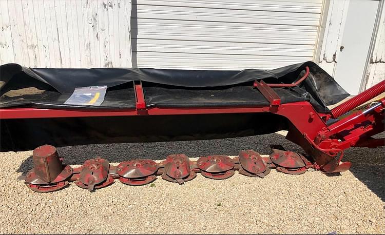2018 New Holland H6750 Equipment Image0