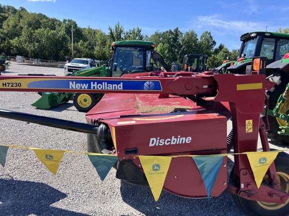 Image of New Holland H7230 equipment image 2