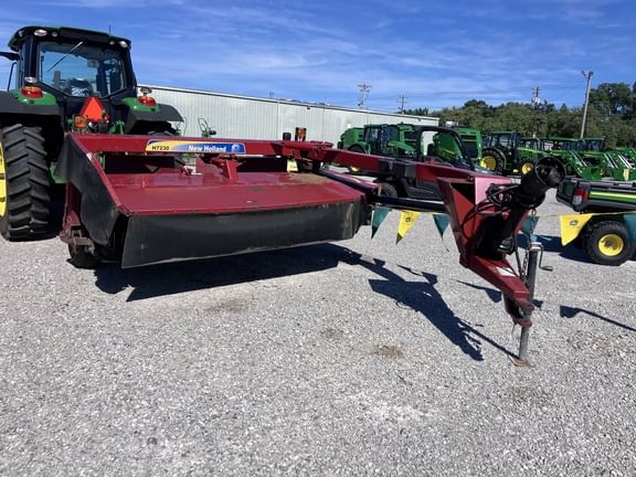 2018 New Holland H7230 Equipment Image0
