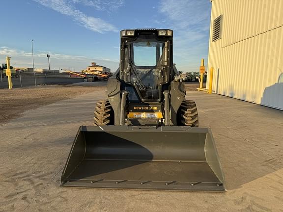 Image of New Holland L218 equipment image 3