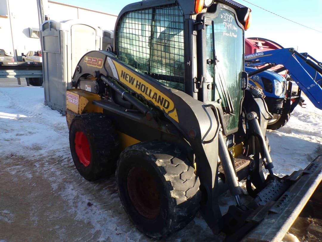 Image of New Holland L220 Primary image