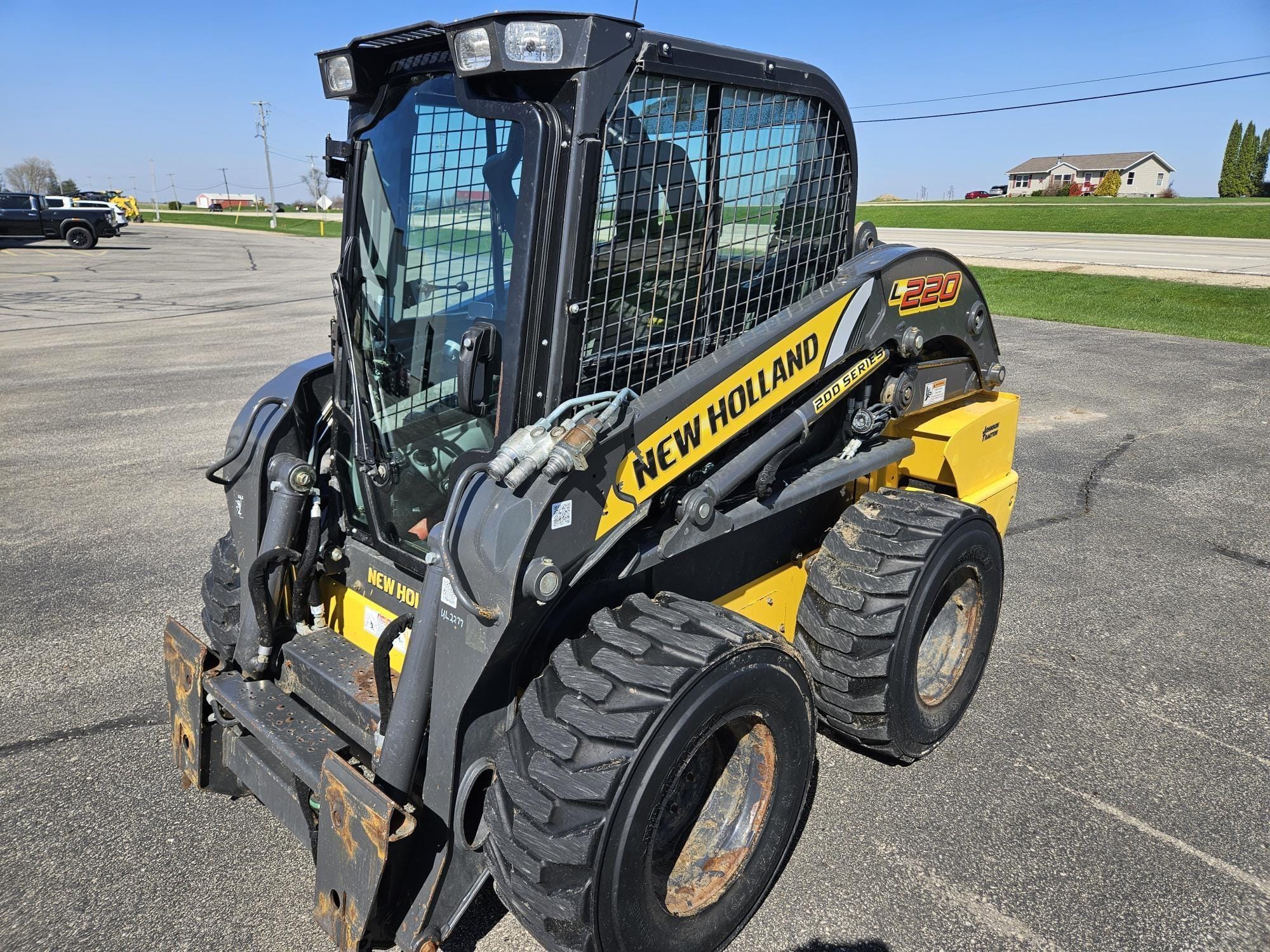 2018 New Holland L220 Equipment Image0