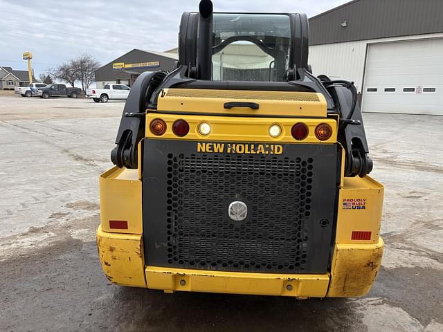Image of New Holland L220 equipment image 3