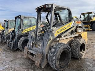 2018 New Holland L220 Equipment Image0