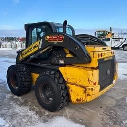 Image of New Holland L228 equipment image 2