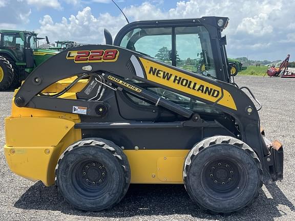 Image of New Holland L228 Primary image