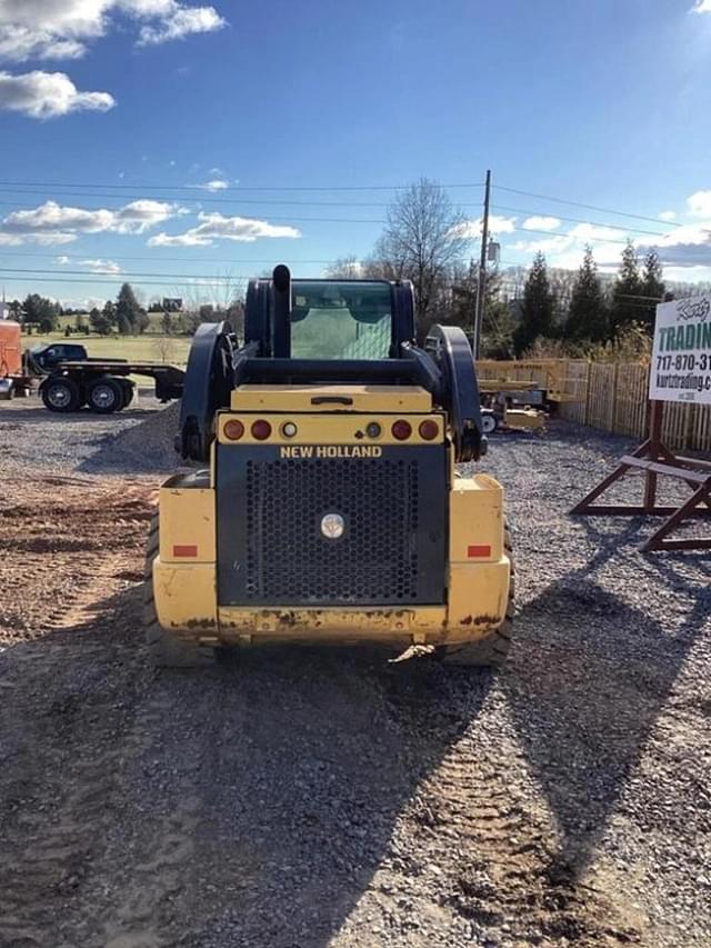 Image of New Holland L228 equipment image 2