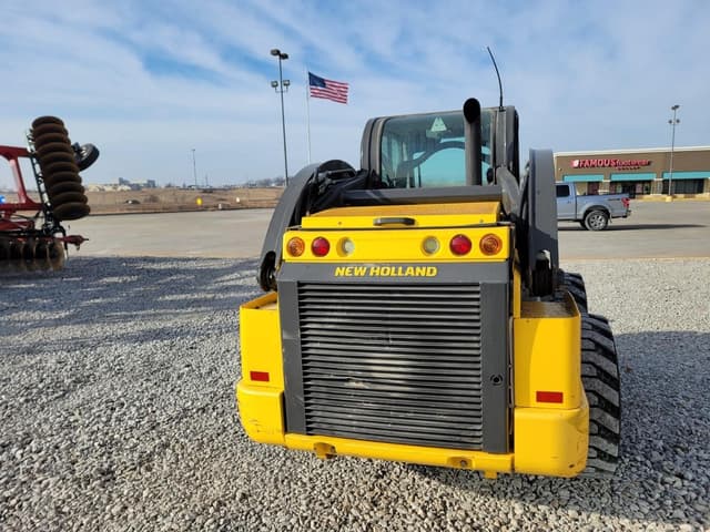 Image of New Holland L234 equipment image 2