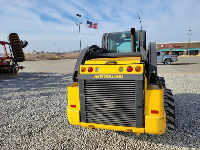 Image of New Holland L234 equipment image 2