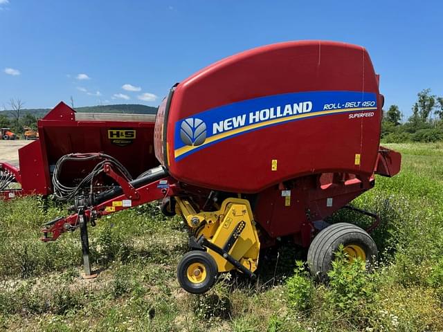 Image of New Holland RB450 equipment image 2