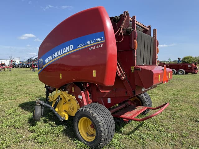 Image of New Holland RB450 equipment image 3