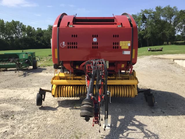 Image of New Holland RB450 equipment image 4