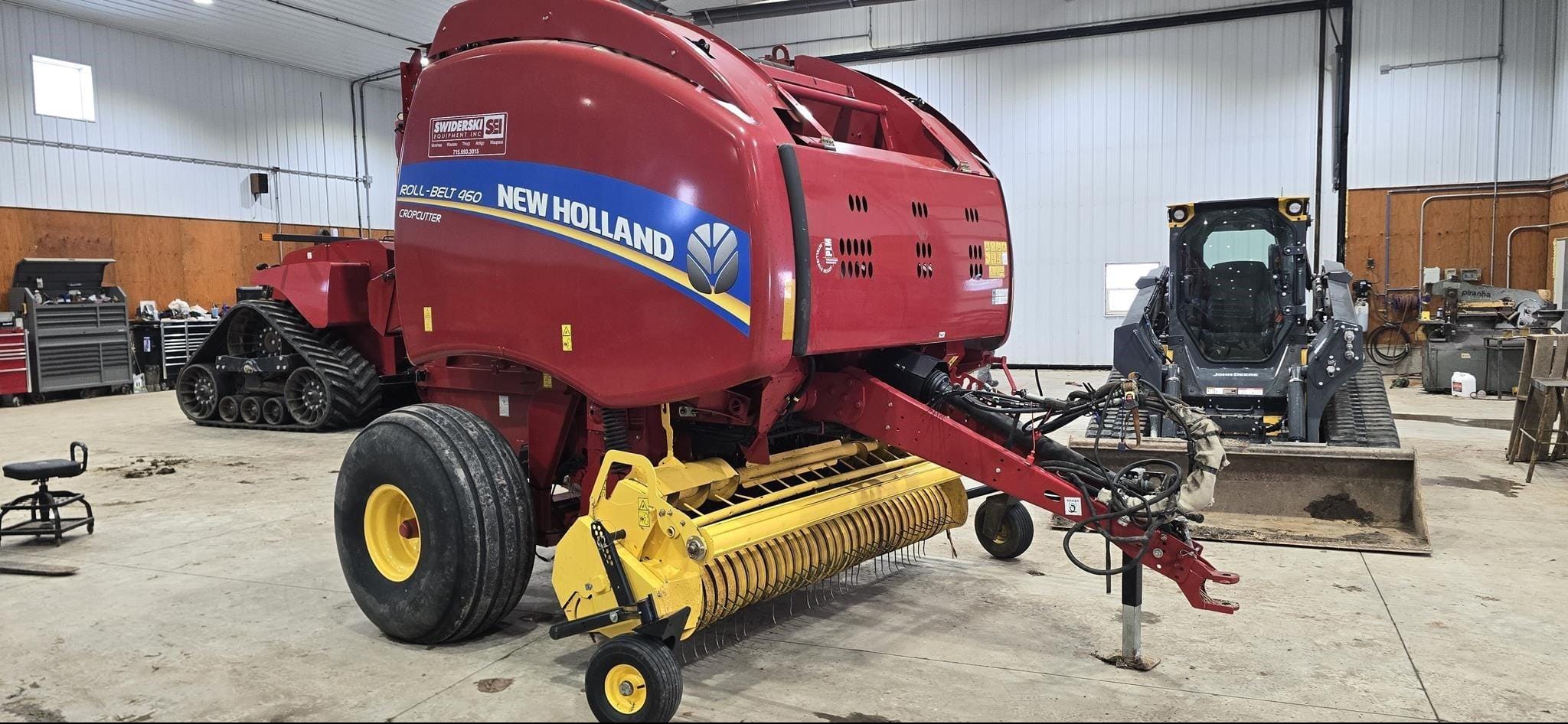 2018 New Holland RB460 CropCutter Equipment Image0