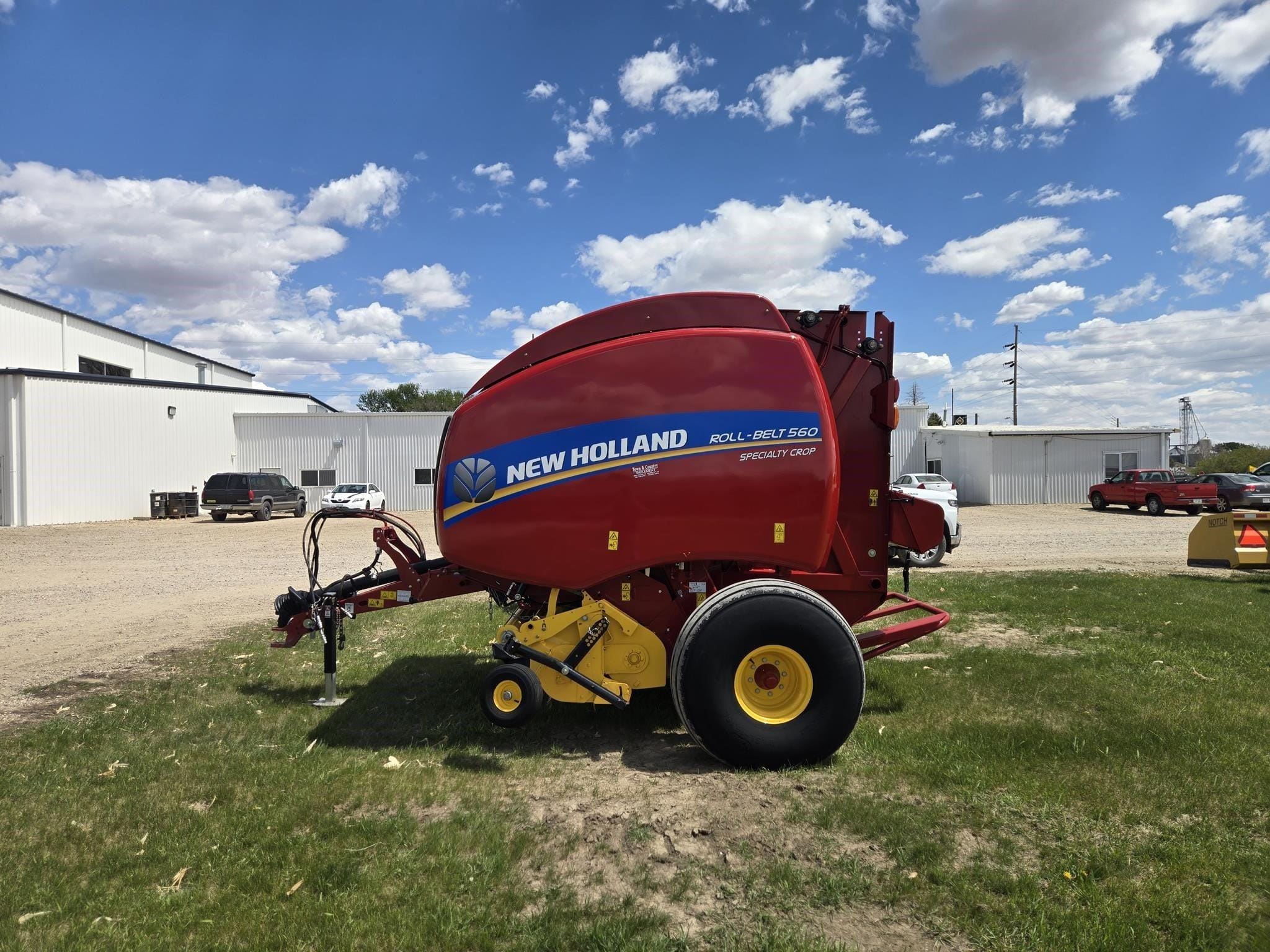 2018 New Holland RB560 Specialty Crop Equipment Image0